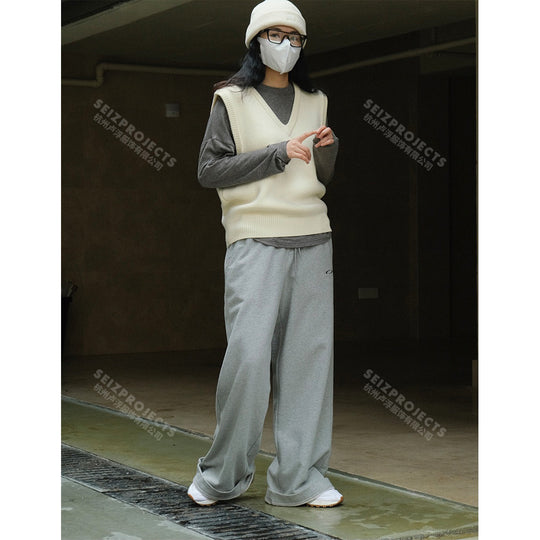 Damen Ärmellose Strickweste im Boxy‑Cut mit tiefem V‑Ausschnitt und geripptem Saum Shop Nory