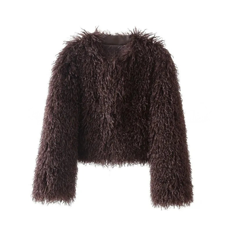Damen kurze Bouclé‑Faux‑Fur‑Jacke mit voluminösem Langflor und kastiger Silhouette Shop Nory