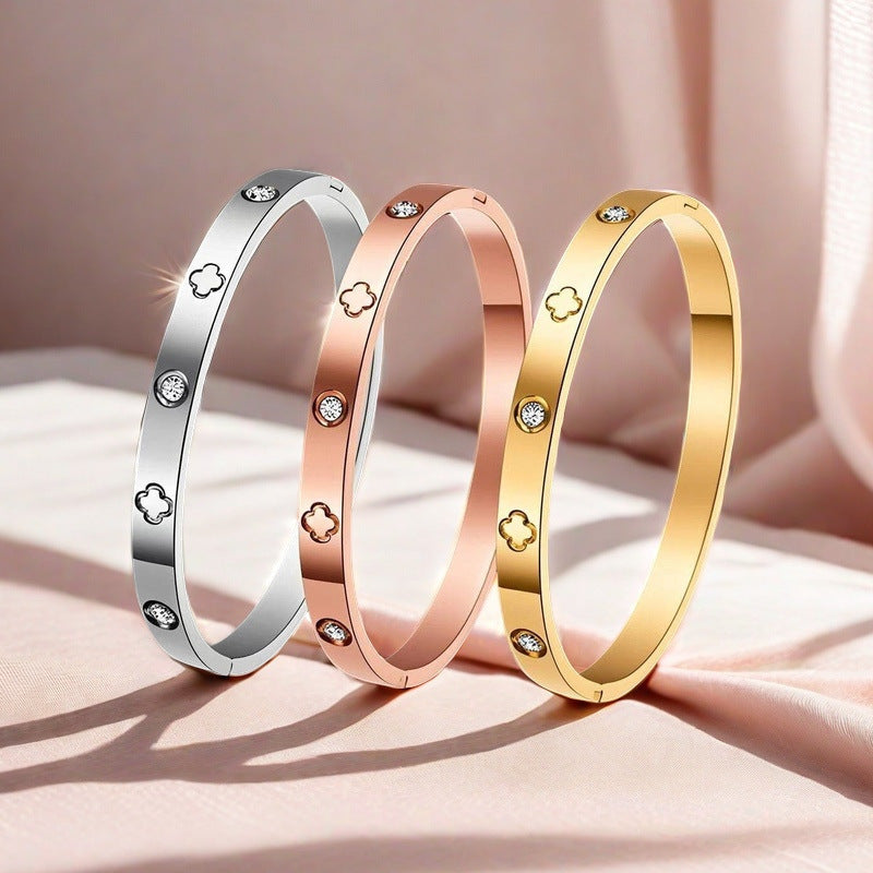Damen Armreif mit funkelnden Zirkonia und elegantem Design Shop Nory