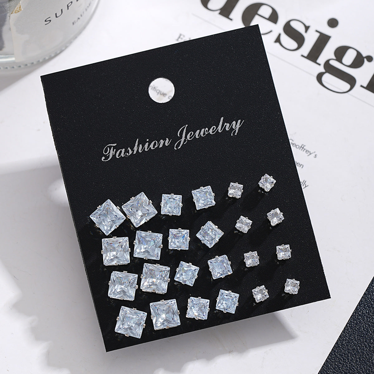 Damen Ohrstecker-Set mit eleganten, funkelnden Kristallen Shop Nory