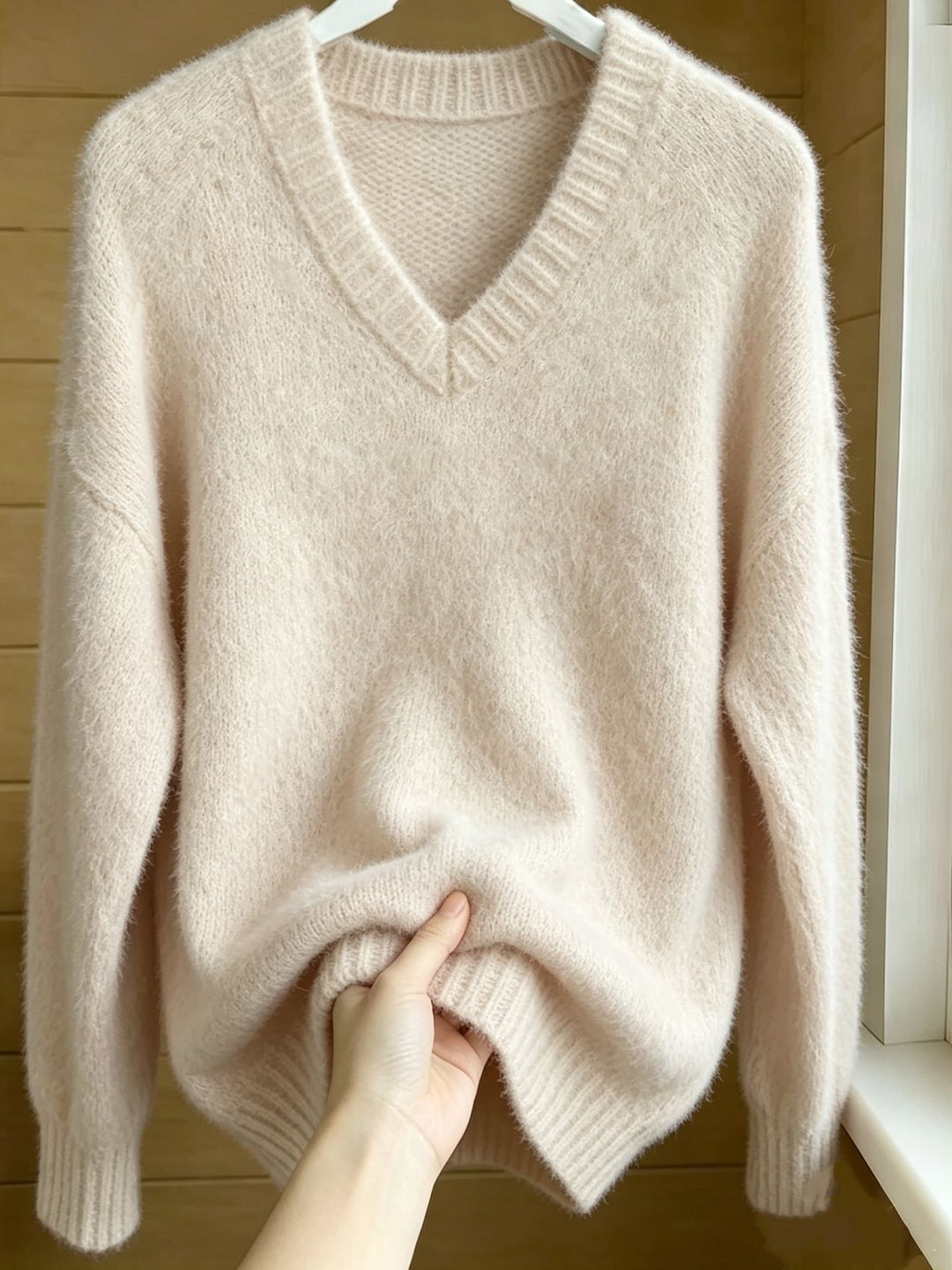Damen Flauschiger Mohair-Mix Oversize-Pullover mit tiefem V-Kragen Shop Nory