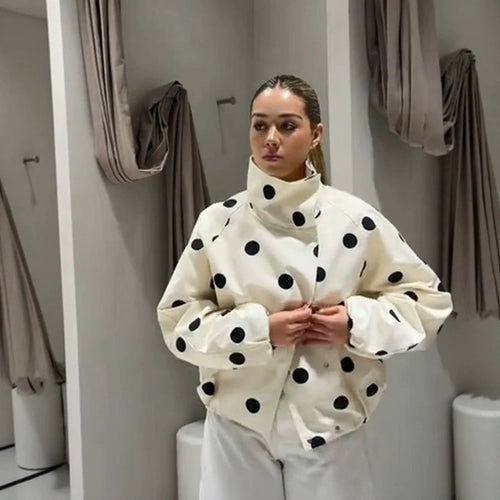 Damen kurz geschnittene Bomberjacke mit übergroßem Schalkragen und Polka-Dot-Print Shop Nory