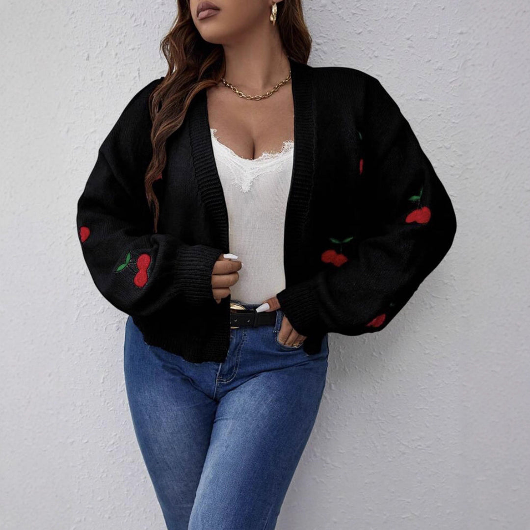 Damen Kurzgeschnittener Oversize-Cardigan mit Kirsch-Stickerei Shop Nory