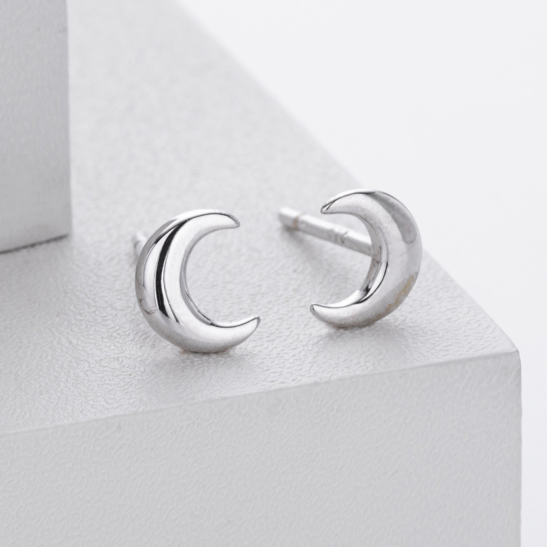 Damen Ohrstecker in Mondform Shop Nory