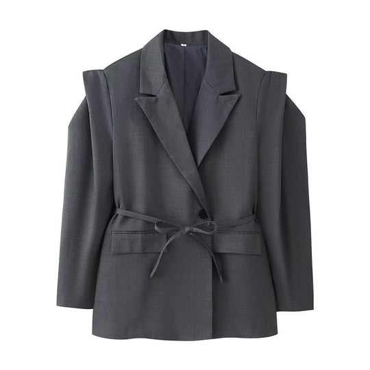 Damen Taillierter Blazer mit zarter Bindeband-Taille, betonter Schulterpartie und Pattentaschen Shop Nory