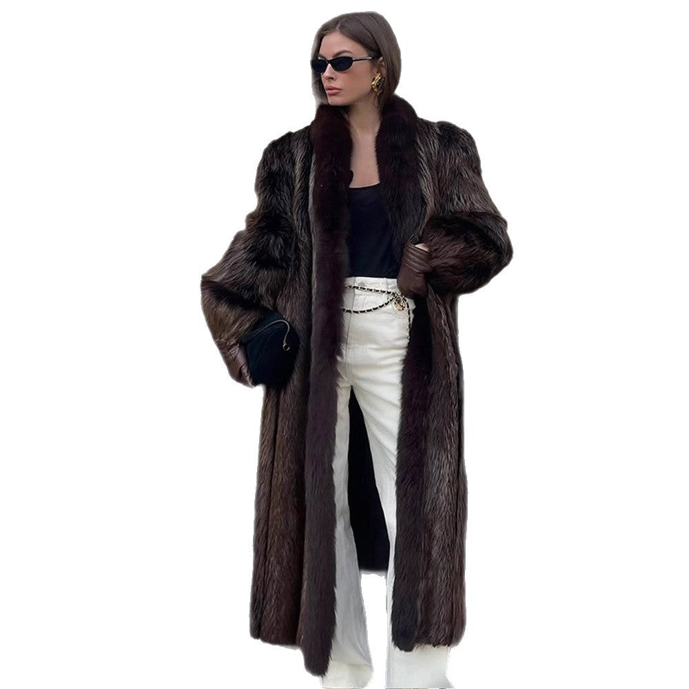 Damen Luxuriöser langer Pelzmantel mit breitem Kragen und voluminösen Ärmeln Shop Nory