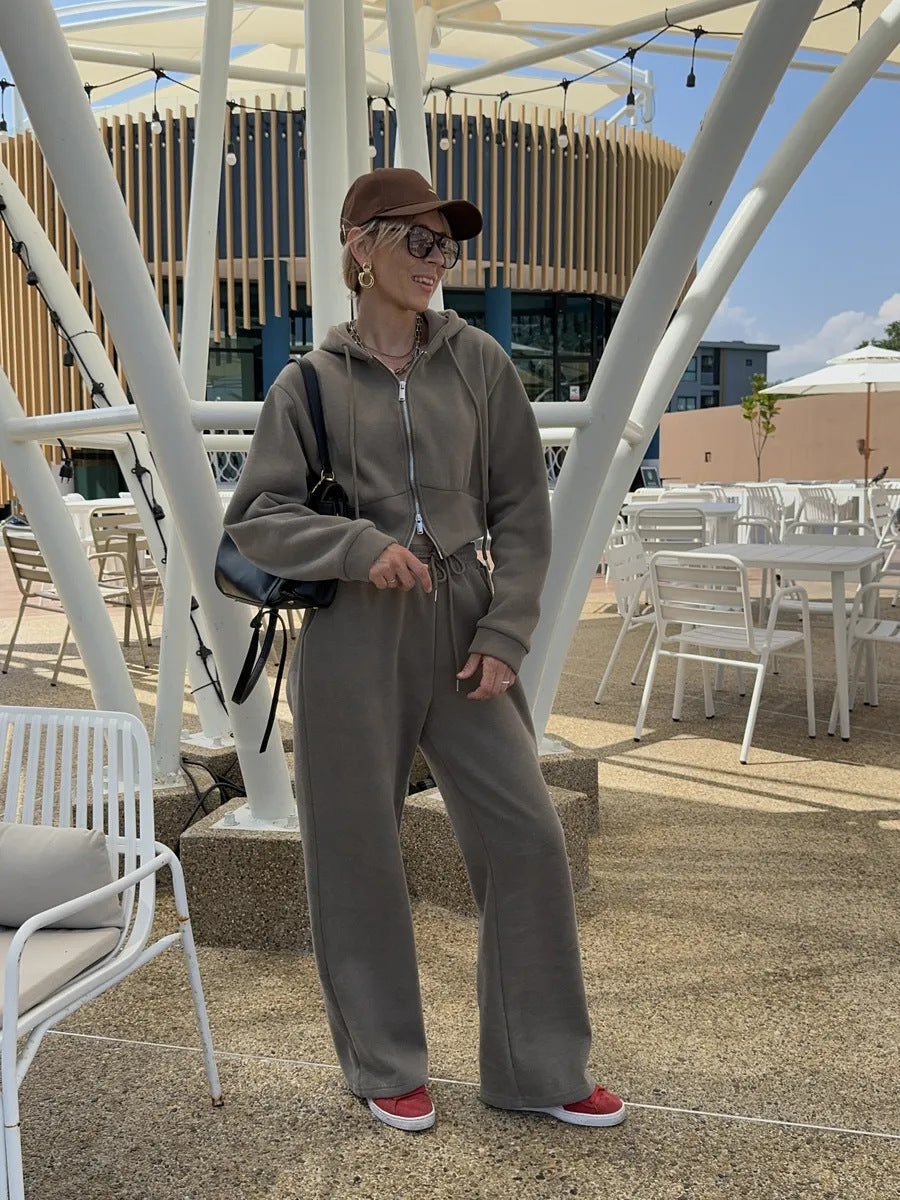 Damen Kurzgeschnittenes Zip-Hoodie mit Kordelzug‑Taille und weiter Palazzo‑Jogginghose Shop Nory