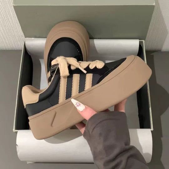 Damen Plattform-Sneaker mit strapazierfähigem Obermaterial und extrahoher Sohle