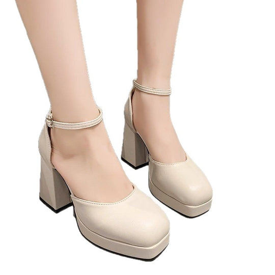 Damen Mary-Jane Pumps mit quadratischer Zehenbox, Plateau und robustem Blockabsatz Shop Nory