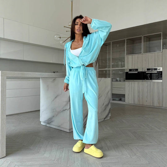 Damen weiches Velours Lounge-Set mit Kapuzenjacke, Reißverschluss und weiten Komforthosen Shop Nory