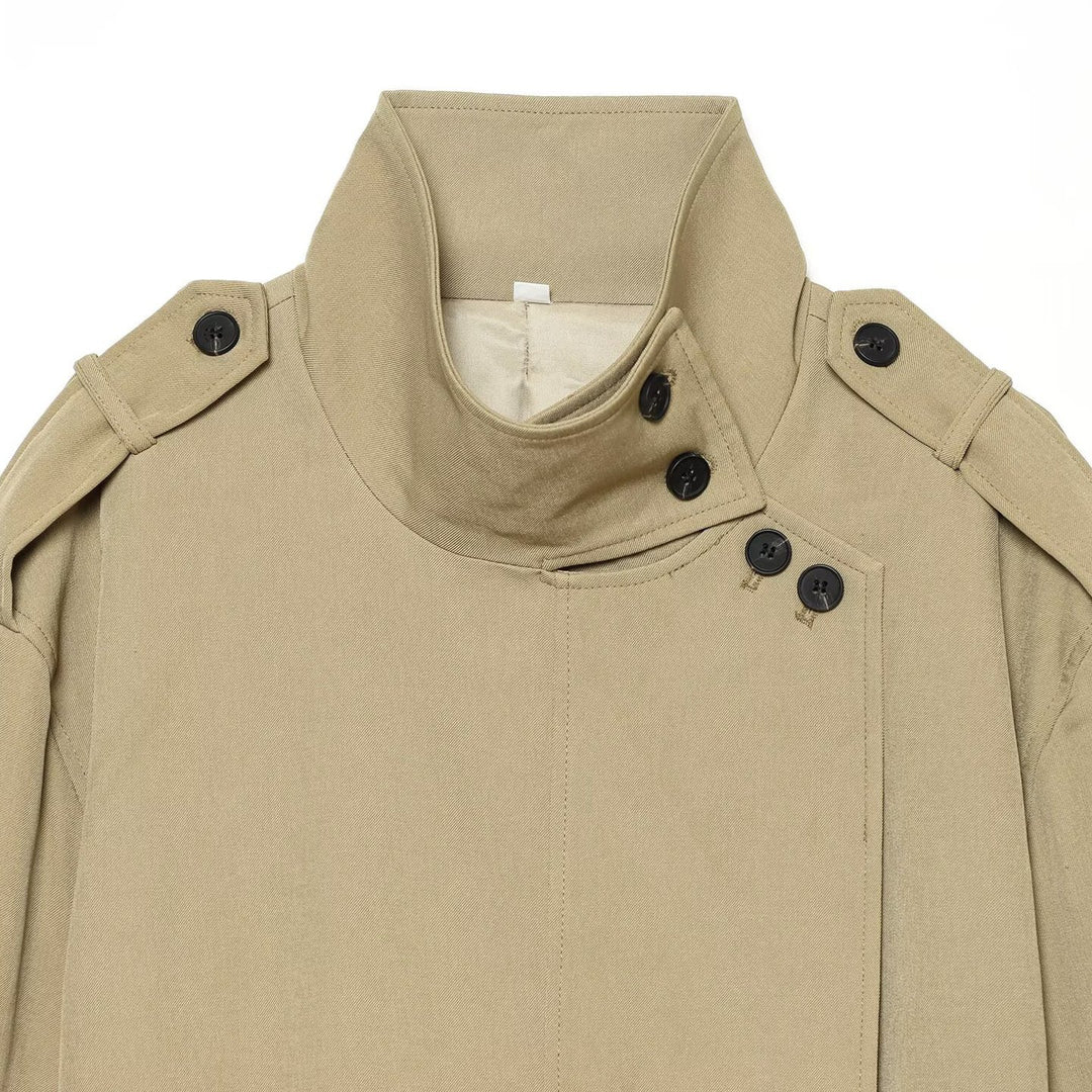 Damen Kurztrench im leichten Gabardine‑Stil mit asymmetrischem Knopfverschluss und Bindegürtel Shop Nory