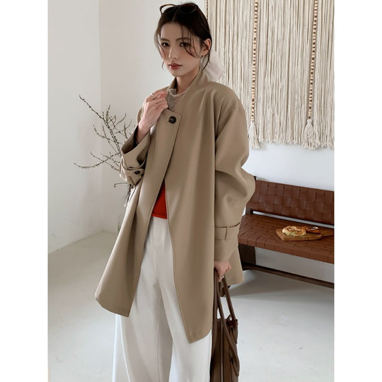 Damen Kurzer Oversize-Mantel mit Bindegürtel, breiten Pattentaschen und legerer Schulter Shop Nory