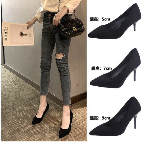 Damen Samtige spitze Pumps mit schmalem Stilettoabsatz und Komfortfußbett Shop Nory