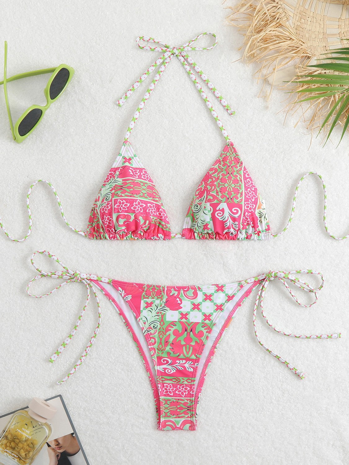 Damen Triangel-Bikini-Set mit verspieltem Blumenmuster und feinen BindShopnoryändern
