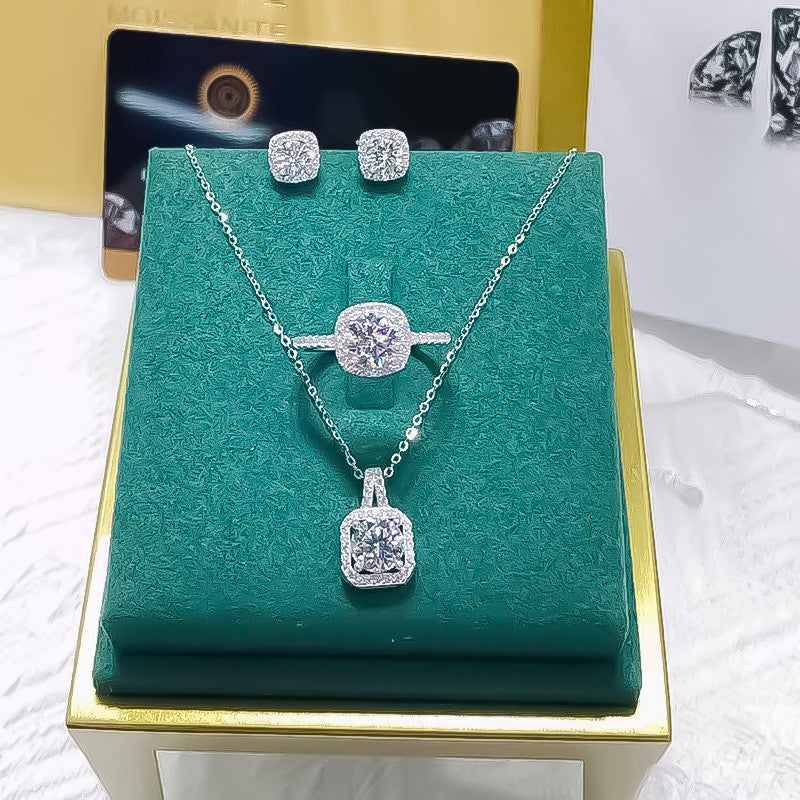Damen Schmuckset mit funkelnden Zirkonia und eleganten Designs Shop Nory