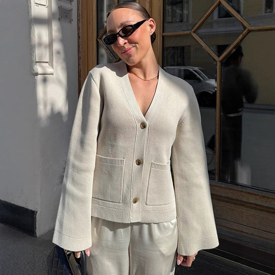 Damen Feinstrick-Cardigan mit weitem Ärmel, V‑Ausschnitt und aufgesetzten Taschen Shop Nory