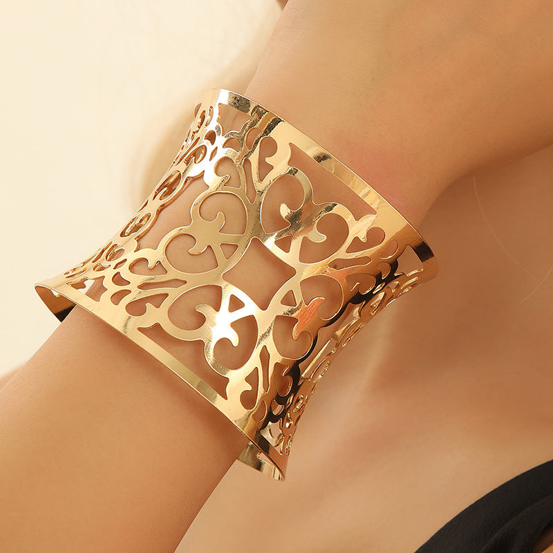 Damen Armreif mit kunstvollem Blumen-Design Shop Nory