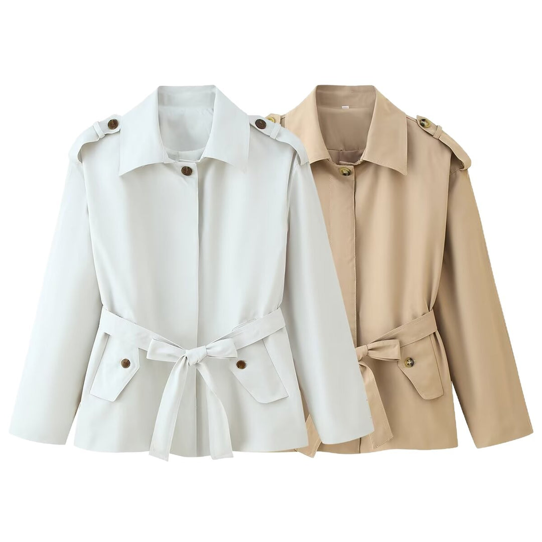 Damen Kurz‑Trenchjacke mit Taillengürtel, Schulterklappen und Pattentaschen Shop Nory