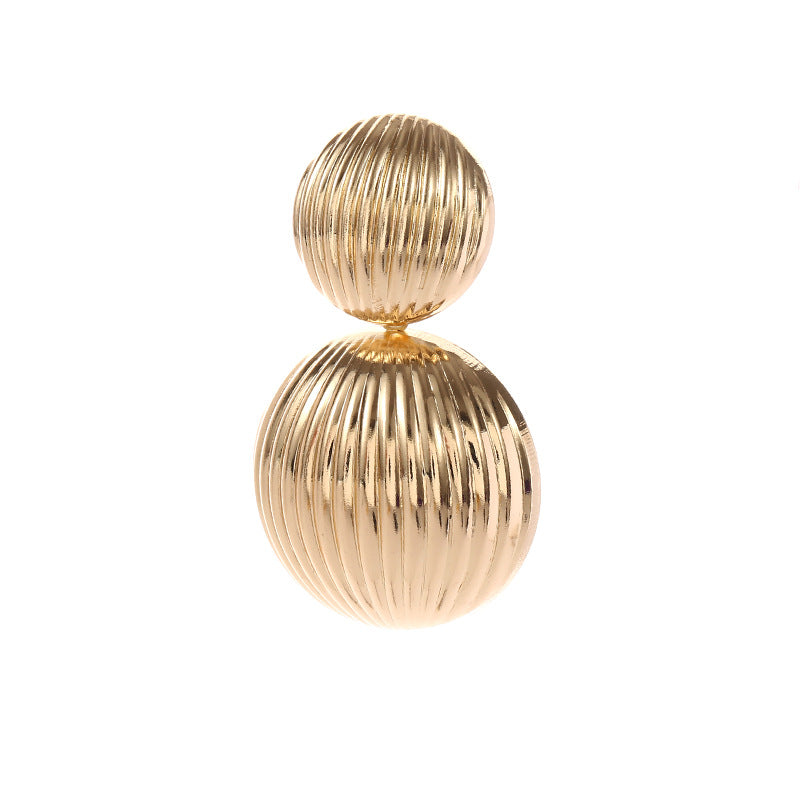 Damen Ohrstecker im eleganten, strukturierten Golddesign Shop Nory