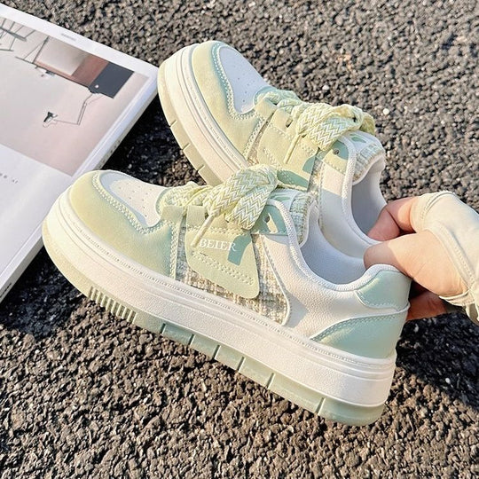 Damen Freizeit-Sneaker mit zweilagiger Wedgesohle, Tweedpaneel und geflochtenen Schnürsenkeln Shop Nory