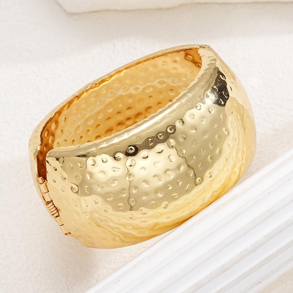 Damenarmband mit einzigartigem strukturierten Design Shop Nory