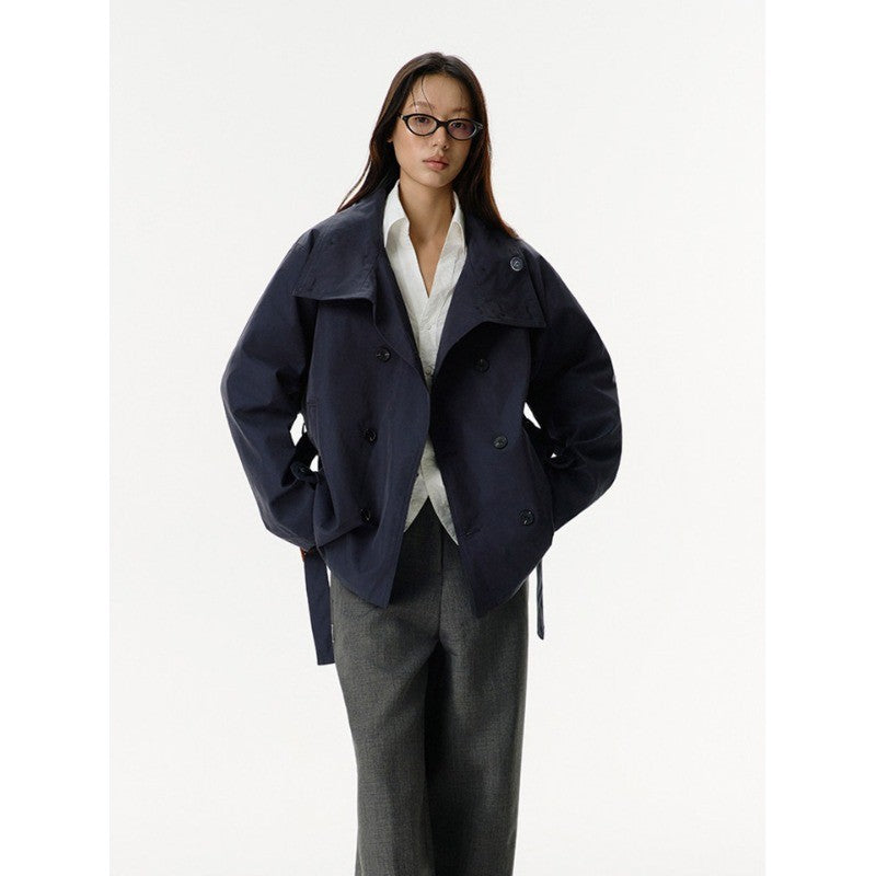 Damen Kurzjacke im Trenchstil mit doppeltreihiger Knopfleiste Taillengürtel und Stehkragen Shop Nory