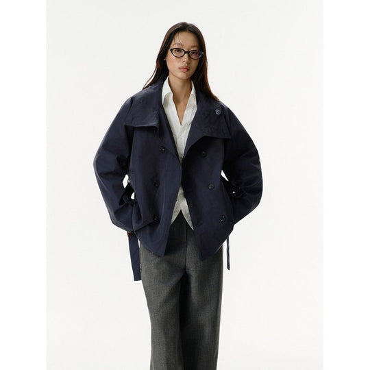 Damen Kurzjacke im Trenchstil mit doppeltreihiger Knopfleiste Taillengürtel und Stehkragen Shop Nory