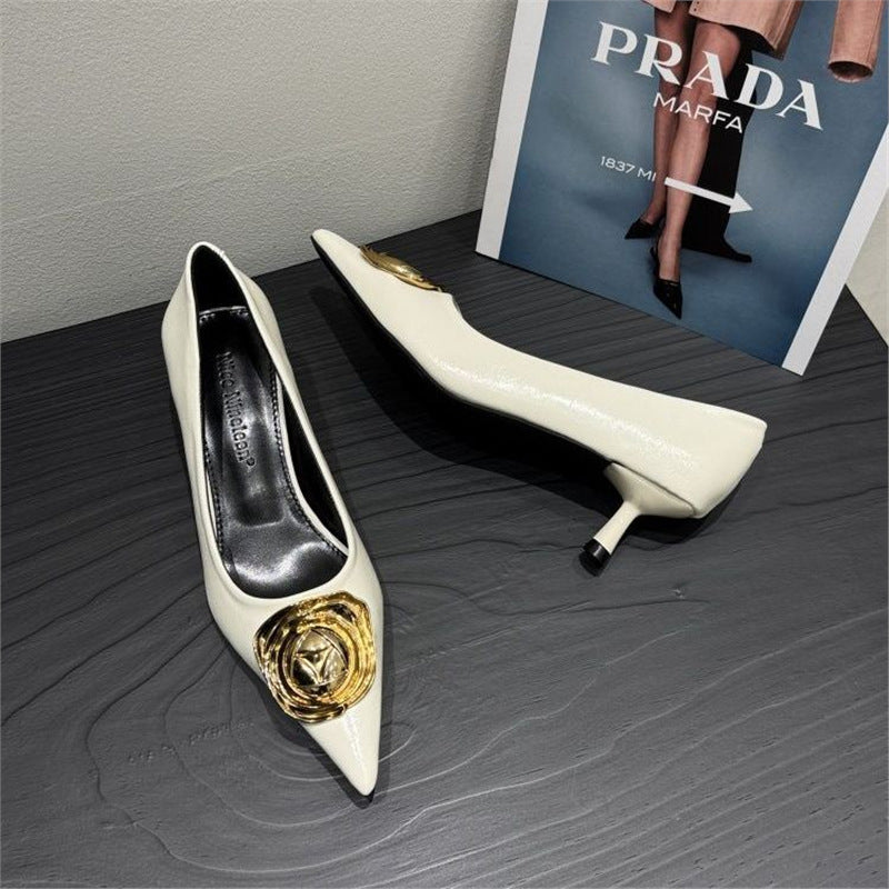 Damen Spitz zulaufende Pumps mit Metallic-Optik und Rosetten-Applikation Shop Nory