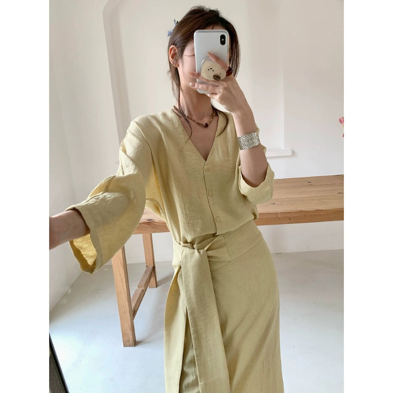 Damen Midikleid aus Leinenoptik mit tiefem V-Ausschnitt tailliertem Bindegürtel und dreiviertelärmeln Shop Nory
