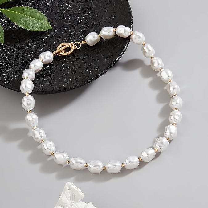 Damen Perlenhalskette mit geschwungenen Perlendesigns und goldenen Akzenten Shop Nory