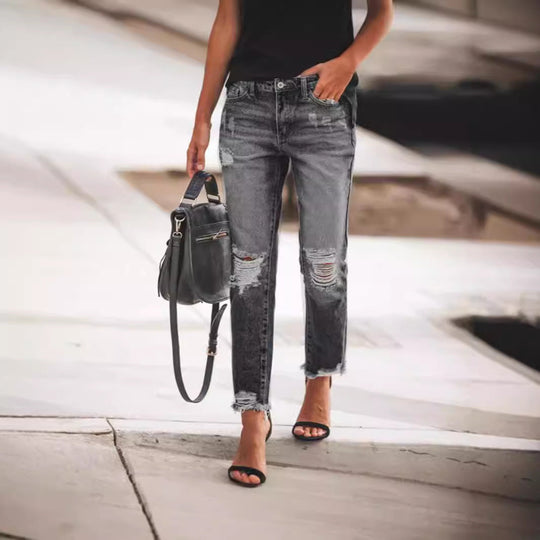 Damen Jeanshose mit modischen Destroyed-Details und bequemer Passform
