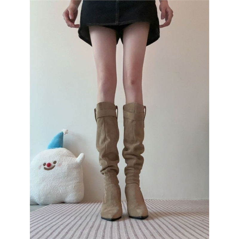 Damen kniehohe Slouch-Stiefel mit spitz zulaufender Kappe und schlankem Stiletto Shop Nory