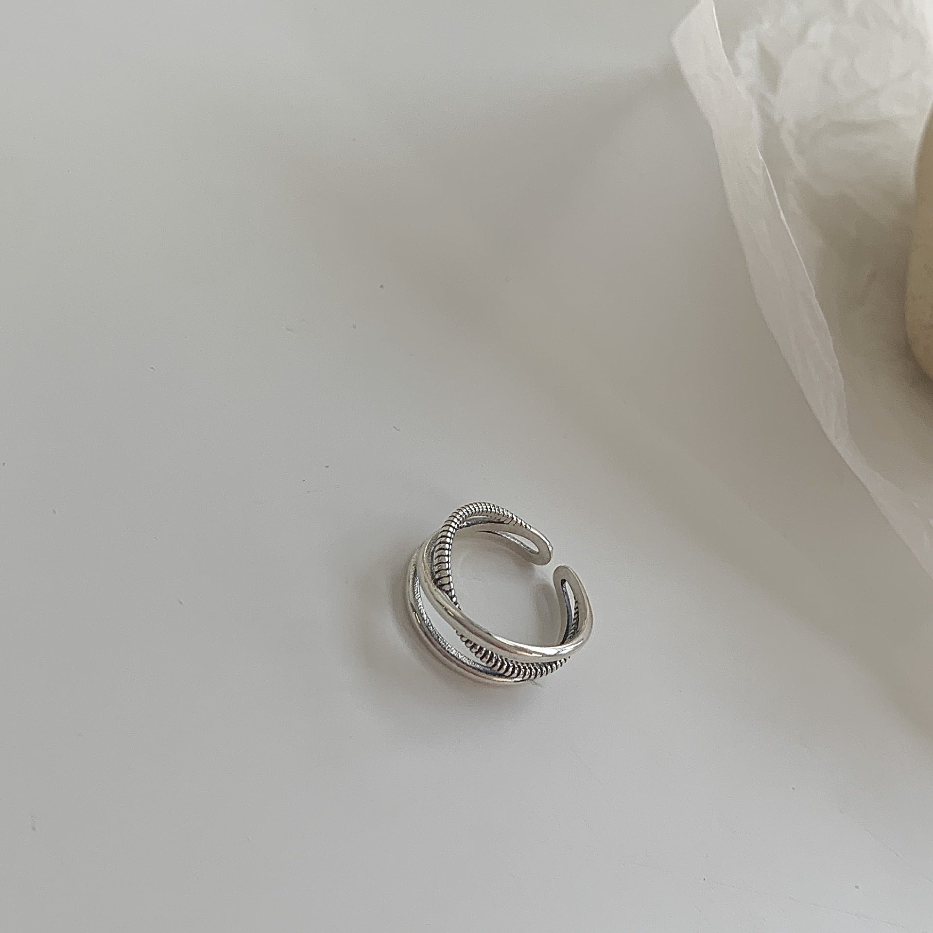Damen eleganter und schicker Silberring mit Herz-Anhänger Shop Nory