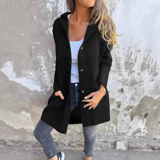 Damen Langer Kapuzenmantel aus weichem Sweat mit Druckknopfverschluss und seitlichen Eingrifftaschen Shop Nory