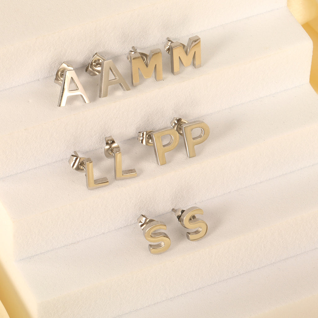 Damen elegante Buchstaben-Ohrstecker Shop Nory
