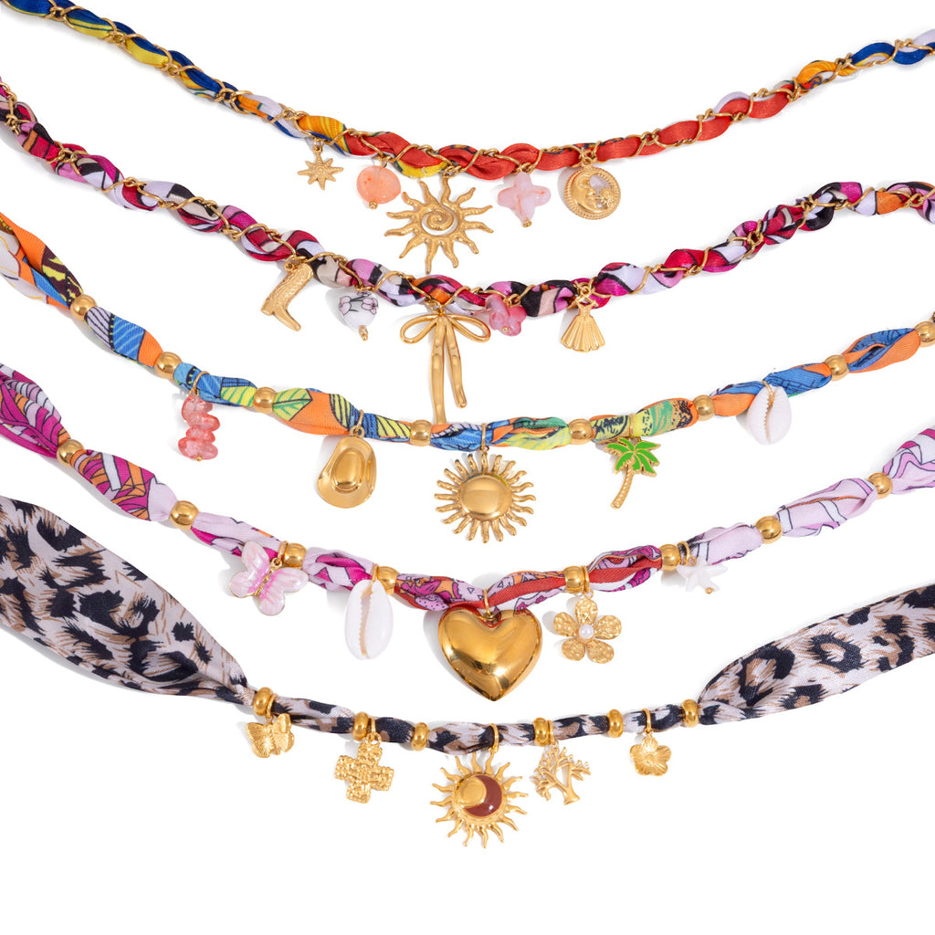 Damen Halskette mit bunten floral-motivierten Anhängern und hochwertiger Edelstahlverarbeitung Shop Nory