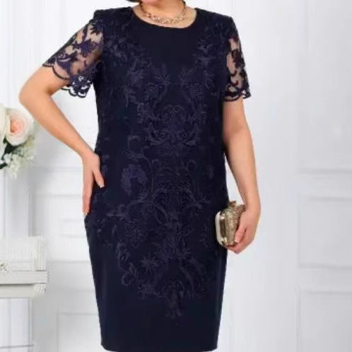 Damen Elegantes Kleid mit floraler Spitze