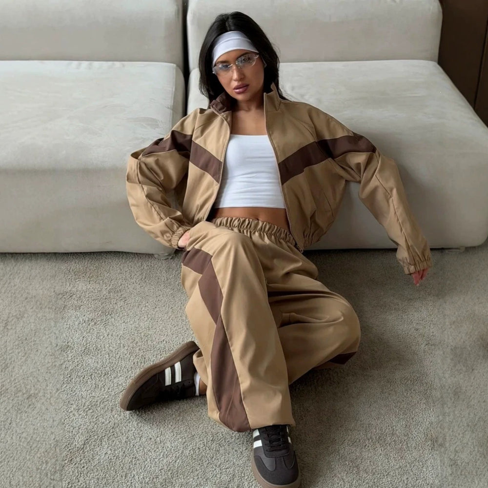Damen Zweiteiliges Track-Set mit Cropped-Windjacke und weitem Jogger Shop Nory
