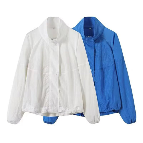Damen Leichte Boxy‑Windbreakerjacke mit Stehkragen, verdeckter Druckknopfleiste und elastischem Saum Shop Nory