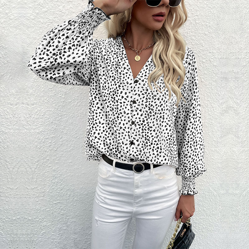 Damen Bluse mit modernem Punktedesign und elastischen Ärmeln