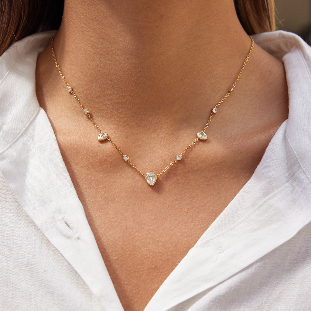 Damen Halskette mit elegantem zauberhaften Kristall-Design und wasserfester Edelstahlverarbeitung Shop Nory