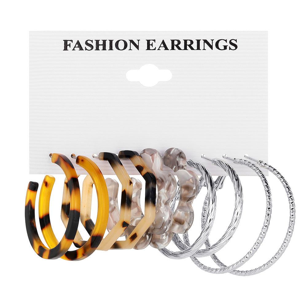 Damen Ohrringe Set mit vielfältigen Designs und funkelnden Akzenten Shop Nory