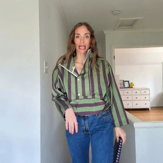 Damen Oversized Streifen-Pullover mit Halbreißverschluss, Stehkragen und Kängurutasche Shop Nory