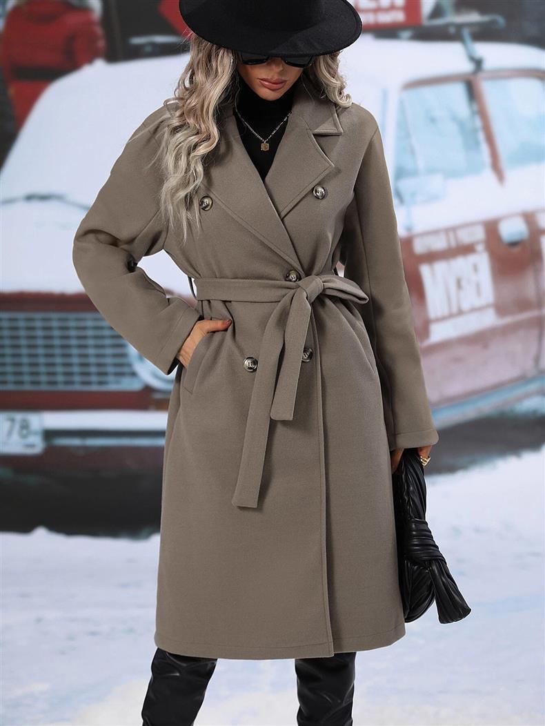 Damen Taillierter Mantel mit Bindegürtel, Doppelknopfleiste und markantem Revers Shop Nory