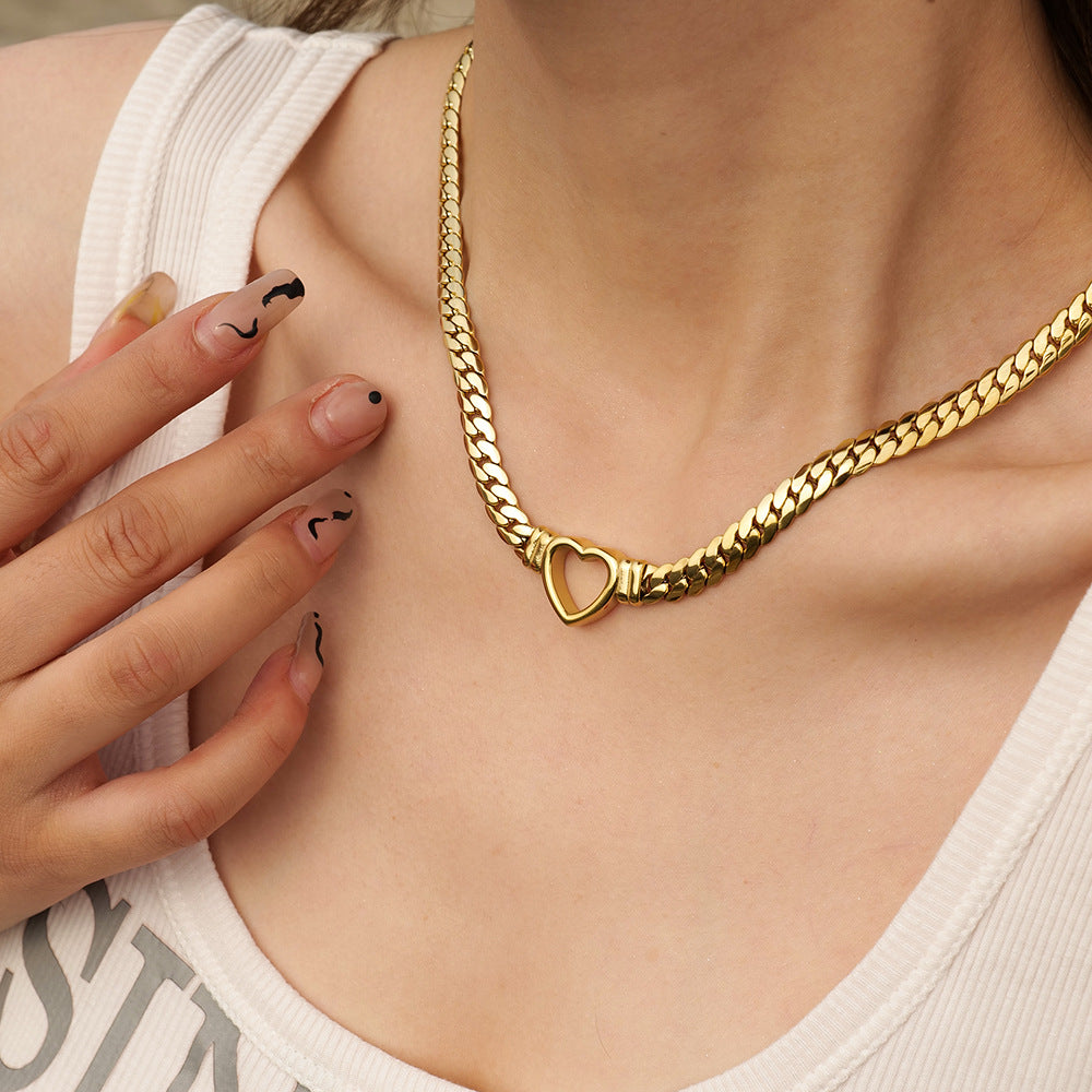 Damen Halskette aus hypoallergenem Edelstahl mit klassischem Herzanhänger Shop Nory