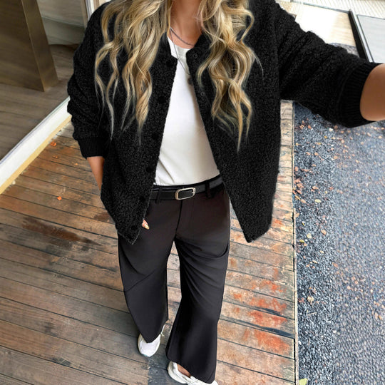 Damen nan kurzer Satin-Trench mit doppelreihiger Knopfleiste, aufgesetzten Pattentaschen und geknöpften Ärmelmanschetten Shop Nory
