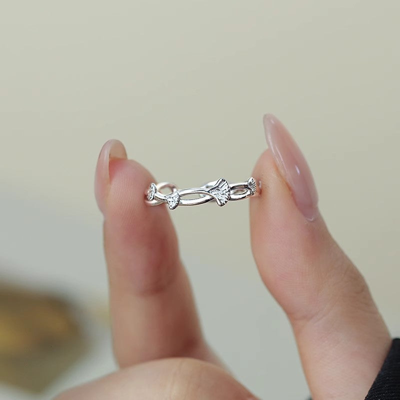 Damen feiner Ring mit filigranem Pflanzenmotiv Shop Nory