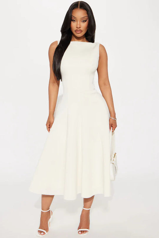 Damen Elegantes zeitloses Cocktailkleid mit schwingendem Rock und minimalistischer Silhouette