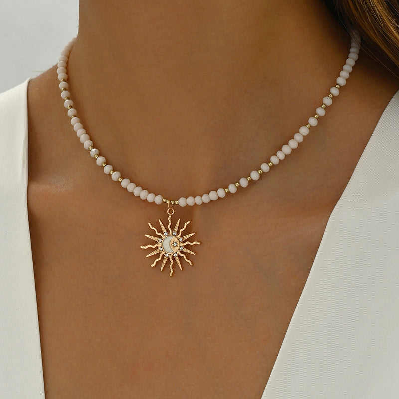 Böhmische Halskette Mit Sonnenanhänger | Shop Nory