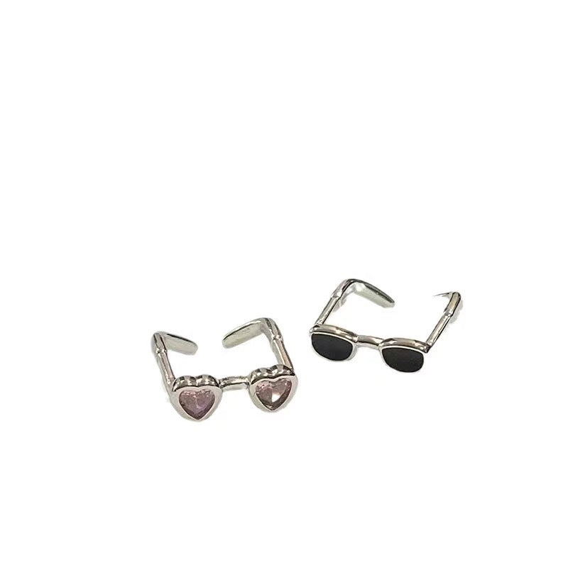 Damen modischer Ring mit herzförmigen Ziersteinen Shop Nory